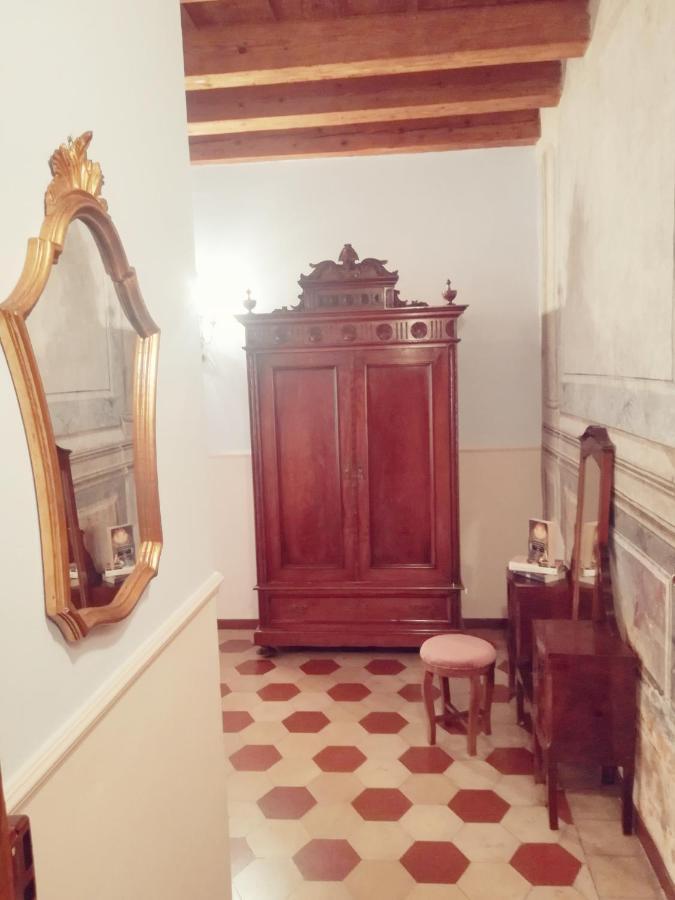 Il Rifugio Di Elizabeth Bed and Breakfast Bergamo Eksteriør billede